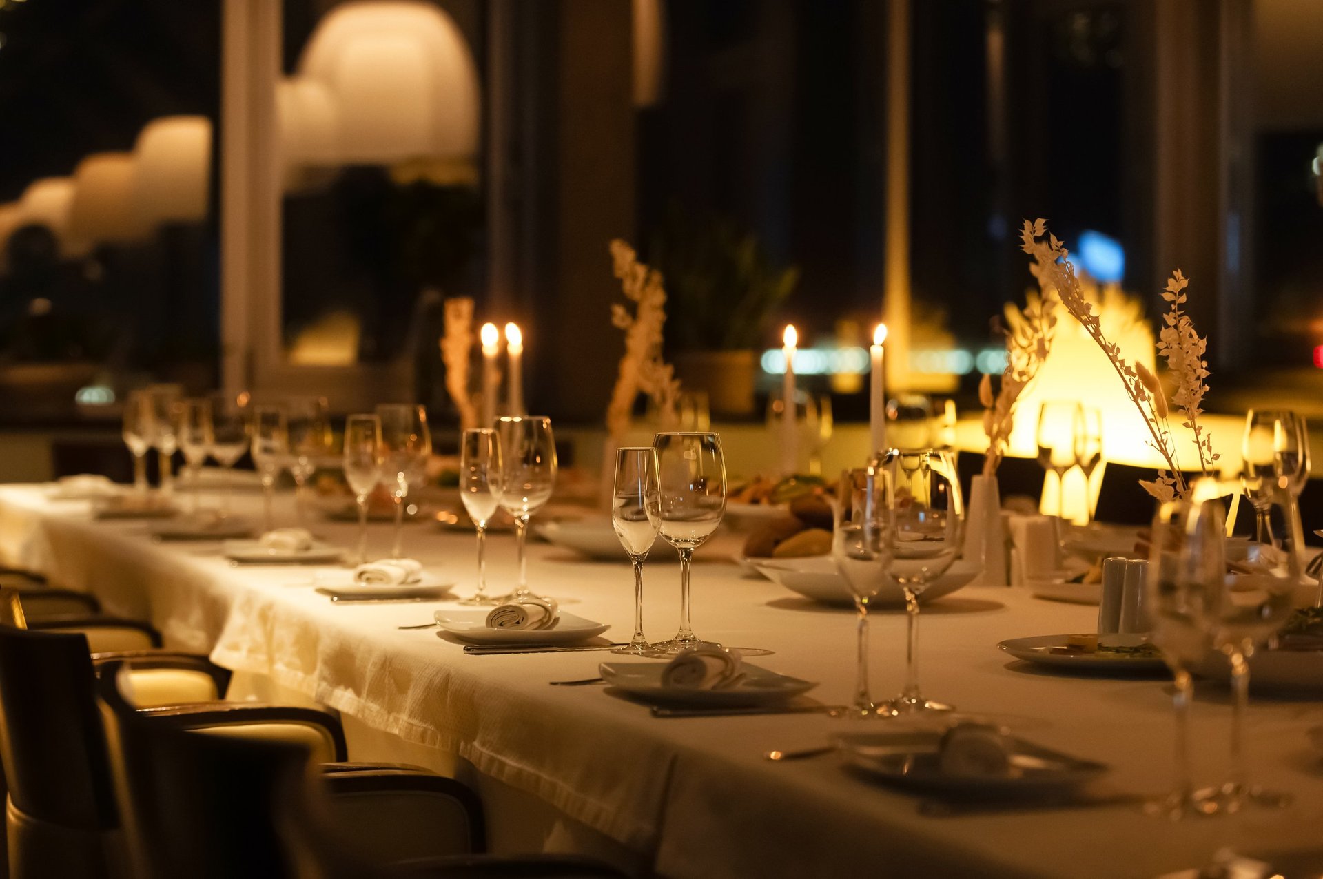 Festlich gedeckter Tisch